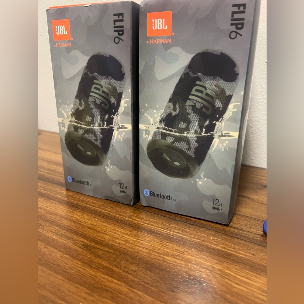 JBL Flip 6 Speakers
